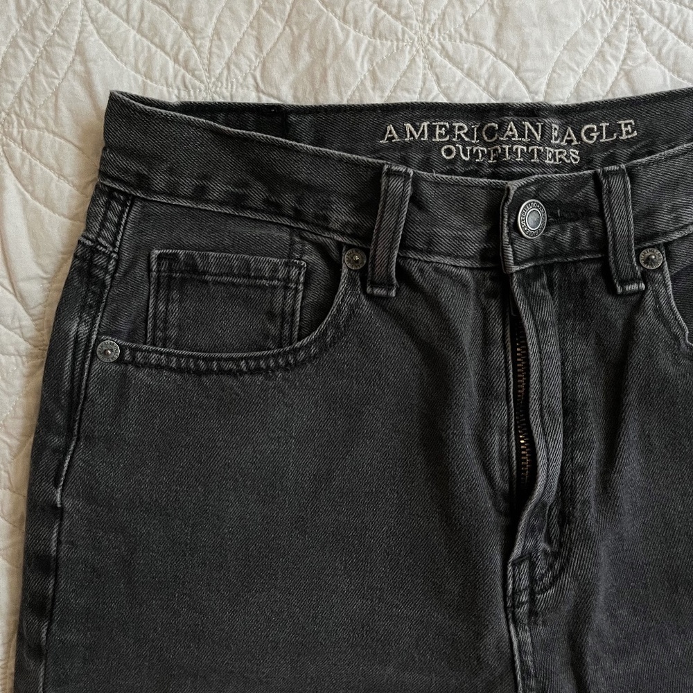 Black AE Mom Jeans - Size 2